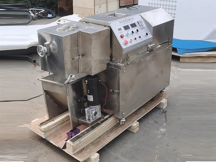 Multifunctional Food Extruder Machine Puffed Food Making Machine Single Screw Bulking Machine